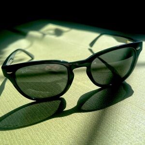 Women’s Ray-Ban Black 4140 Sunglasses